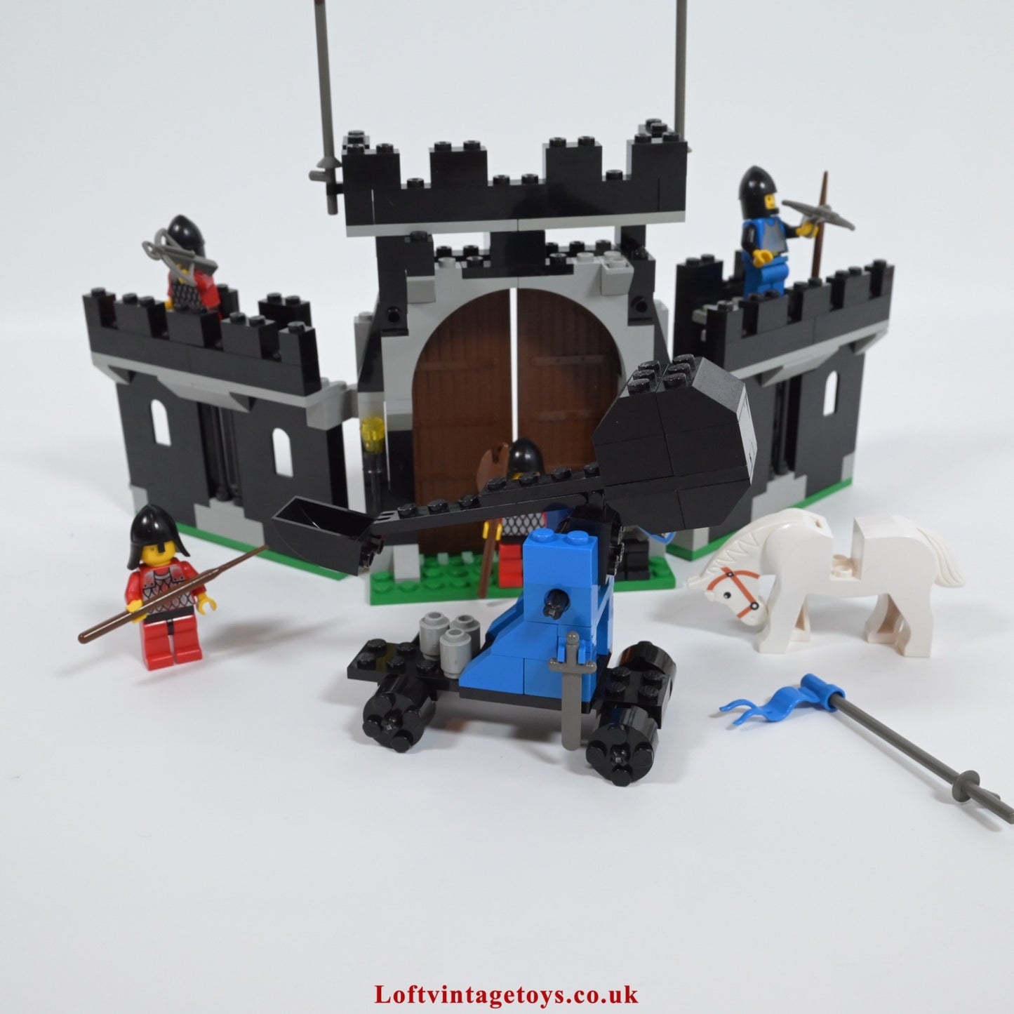 6059 LEGO Black Knights Knight's Stronghold - Near Complete