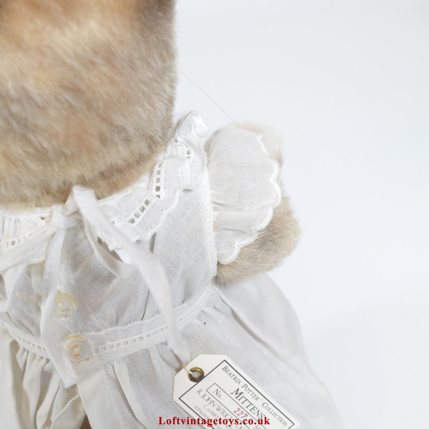 R John Wright Limited Edition Beatrix Potter Mittens Kitten 409/500