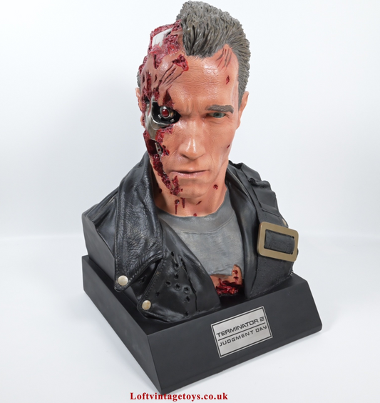 Terminator 2 Judgement Day:  Sideshow Collectibles T-800 Life Size Bust