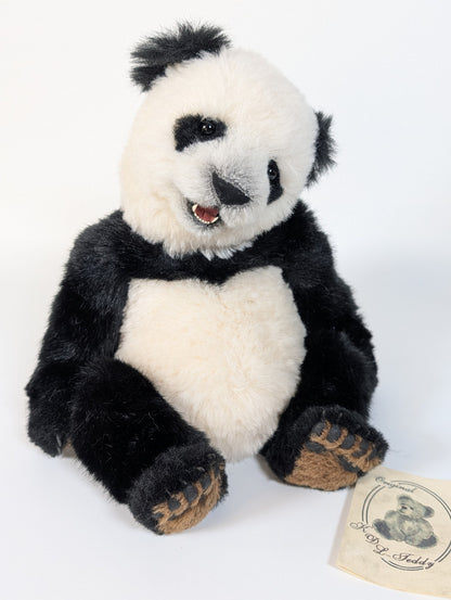 Karin De Lorenzo Artist Bear "Pandalinchen", Ltd Edition