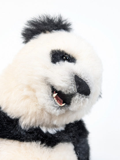 Karin De Lorenzo Artist Bear "Pandalinchen", Ltd Edition