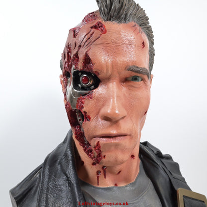 Terminator 2 Judgement Day:  Sideshow Collectibles T-800 Life Size Bust