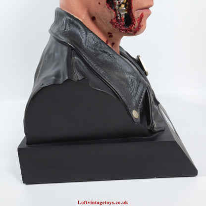 Terminator 2 Judgement Day:  Sideshow Collectibles T-800 Life Size Bust