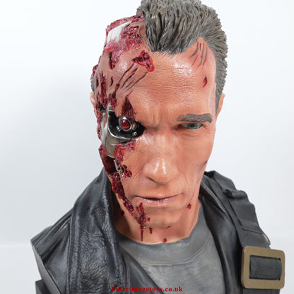 Terminator 2 Judgement Day:  Sideshow Collectibles T-800 Life Size Bust