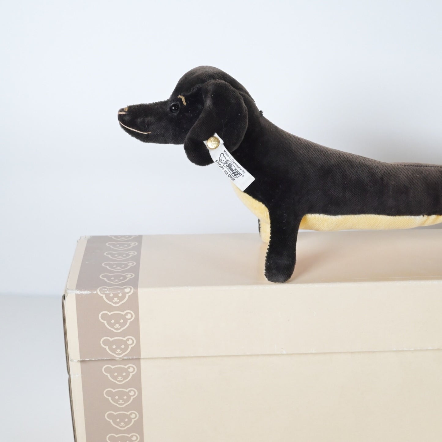 Steiff Uberdax Dachshund Replica 1904 Ltd Ed - 400353, 60cm