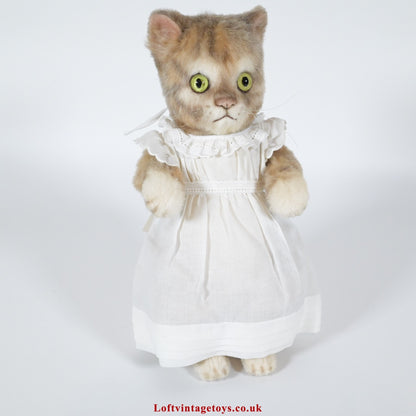 R John Wright Limited Edition Beatrix Potter Mittens Kitten 409/500