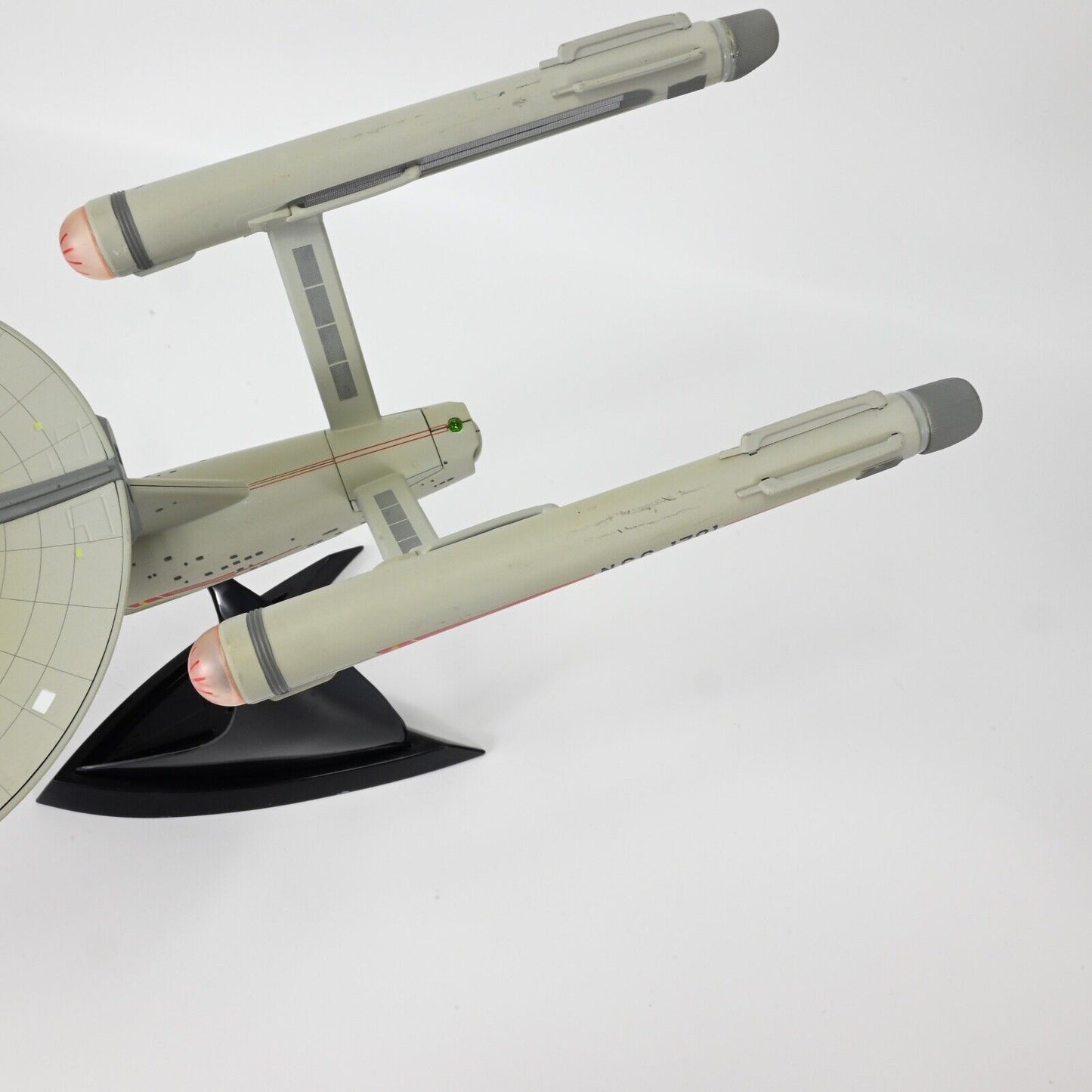 Stark Trek Starship Legends USS Enterprise NCC-1701