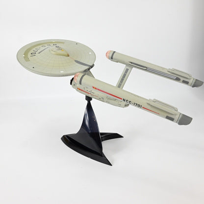 Stark Trek Starship Legends USS Enterprise NCC-1701