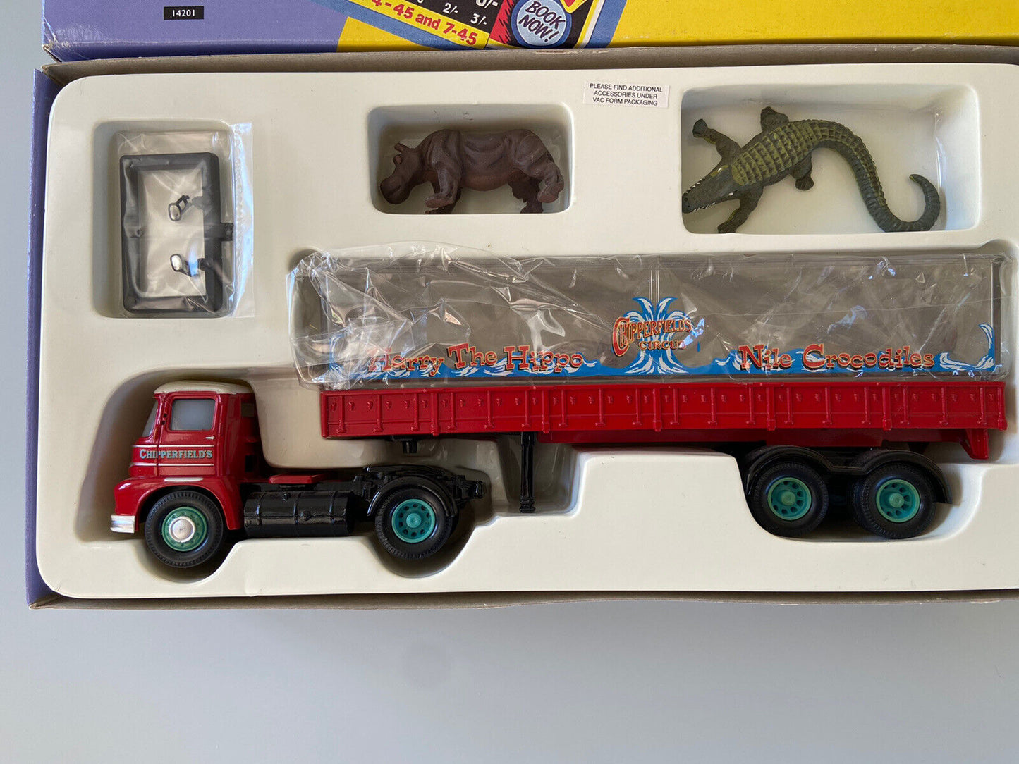 CORGI CLASSICS 14201 FODEN TANK TRAILER WITH HIPPO & CROCODILE - MIB