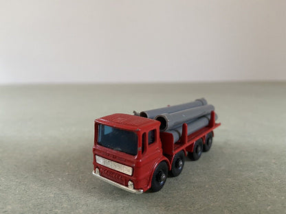 Matchbox 10 Pipe Truck With Box