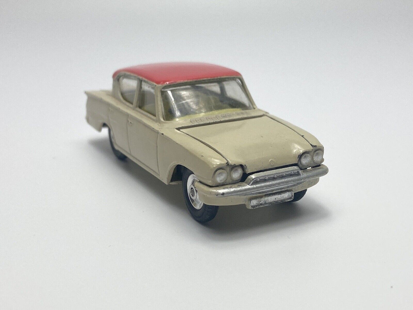 CORGI 234 FORD CONSUL CLASSIC IN EXCELLENT CLEAN ORIGINAL BOX