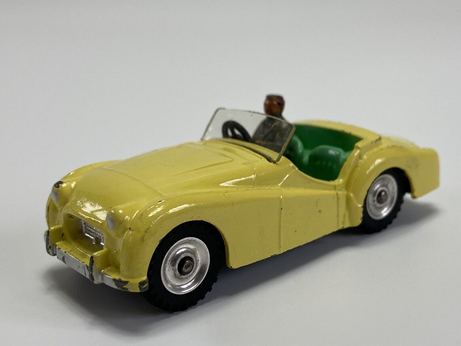 Dinky Toys 105 Triumph TR2 Sports Car Lemon Body With Box RARE LoftVintageToys