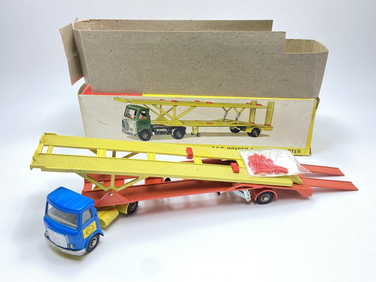 DINKY 974 AEC HOYNOR CAR TRANSPORTER WITH BOX/INNER CARDBOARD SECTION