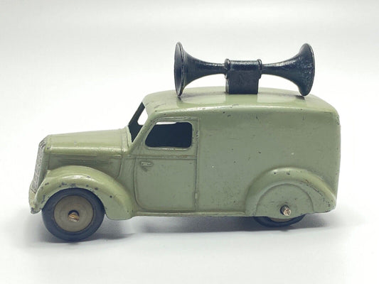 DINKY 34C LOUDSPEAKER VAN FAWN WITH RIDGED HUBS