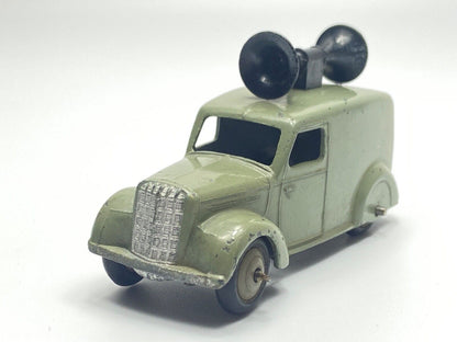 DINKY 34C LOUDSPEAKER VAN FAWN WITH RIDGED HUBS